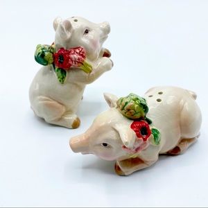 K&B Vintage Hand Painted Ceramic Pigs With Vegetables Salt & Pepper Shakers Set